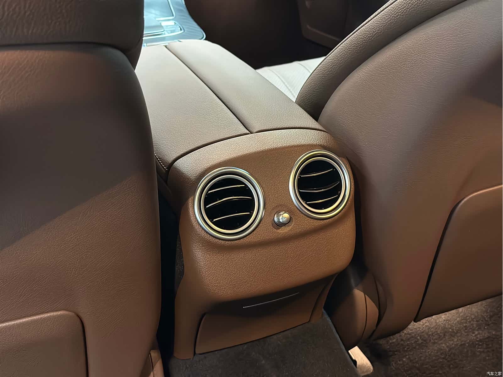 Mercedes-Benz E-Class, 2021 16