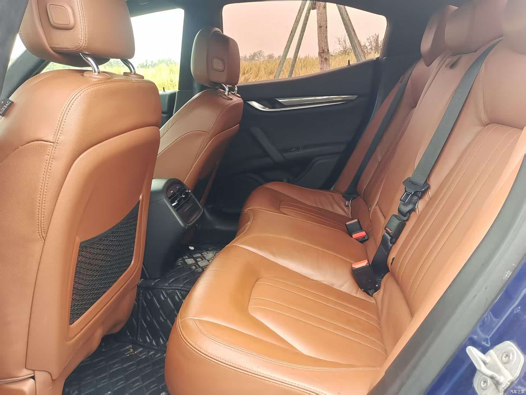 Maserati Ghibli, 2015 8
