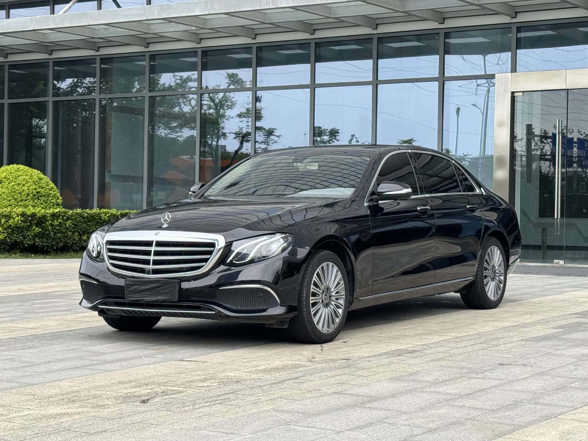 Mercedes-Benz E-Class, 2020 1