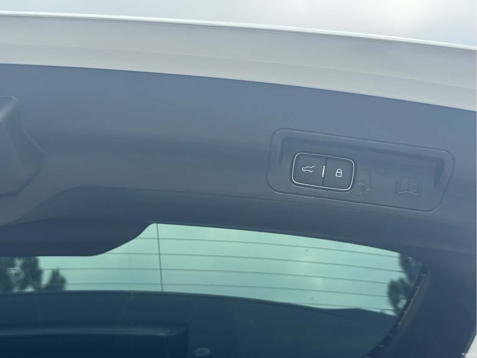 Ford Explorer, 2024 27