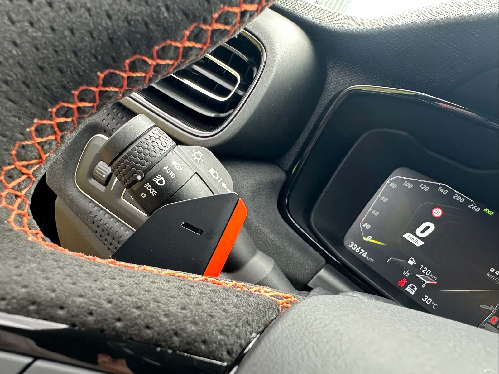 Lynk & Co 02, 2022 10