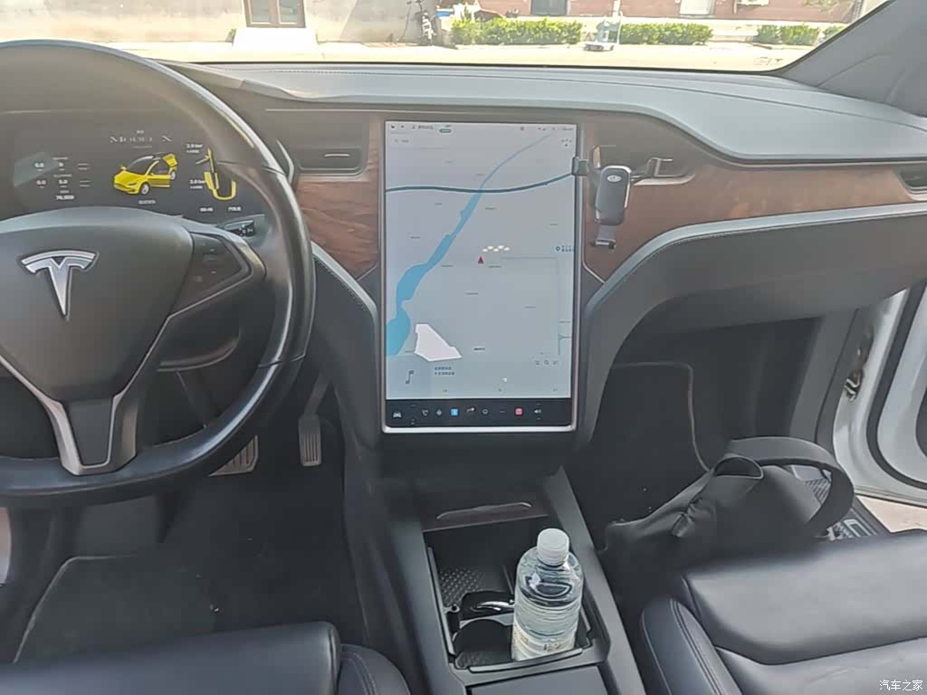 Tesla Model X, 2020 13