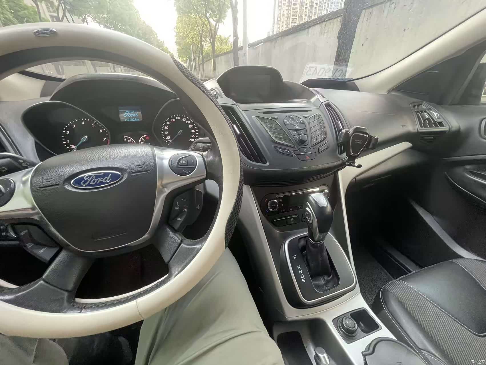 Ford Kuga, 2013 22