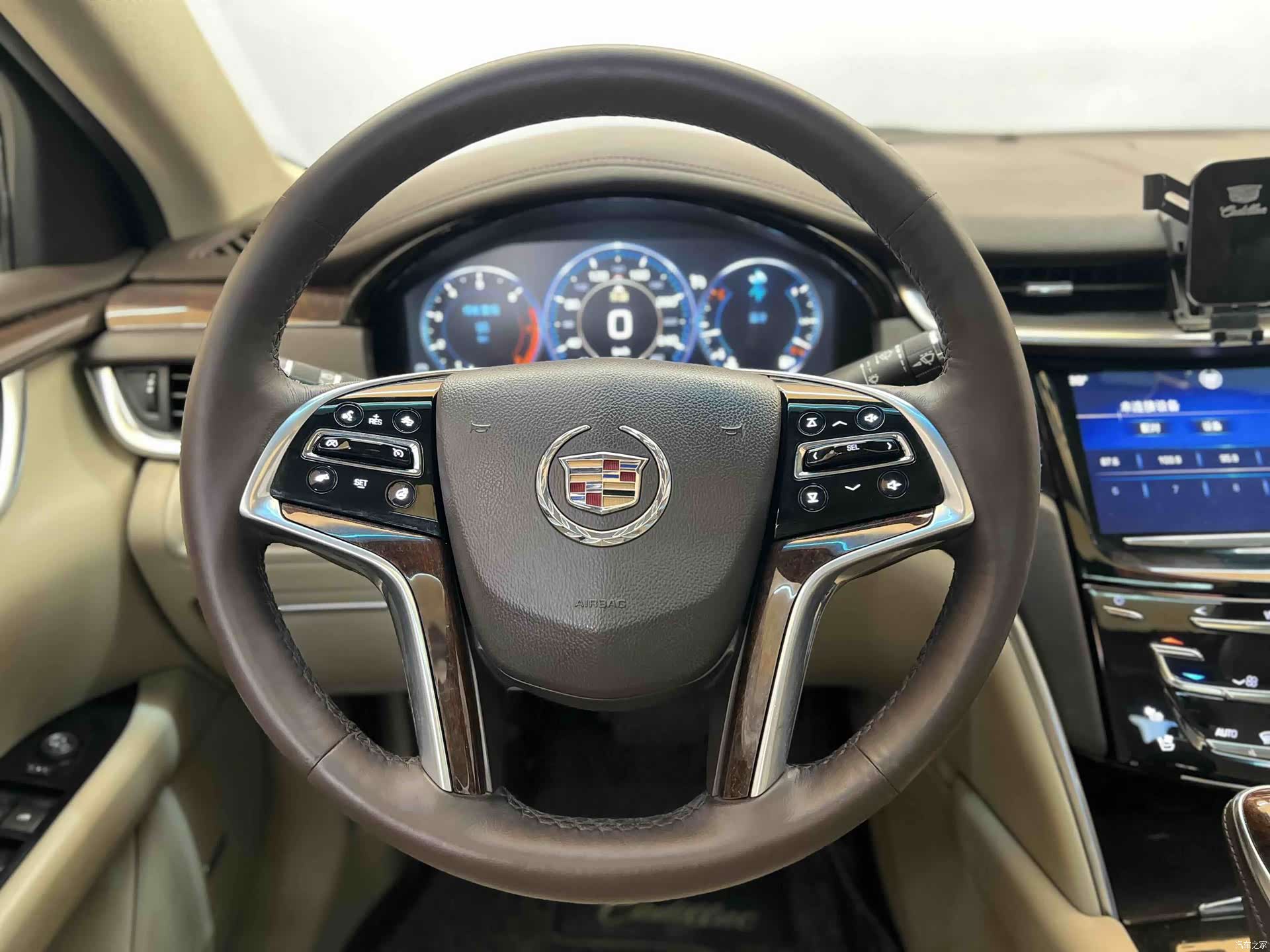 Cadillac XTS, 2013 14