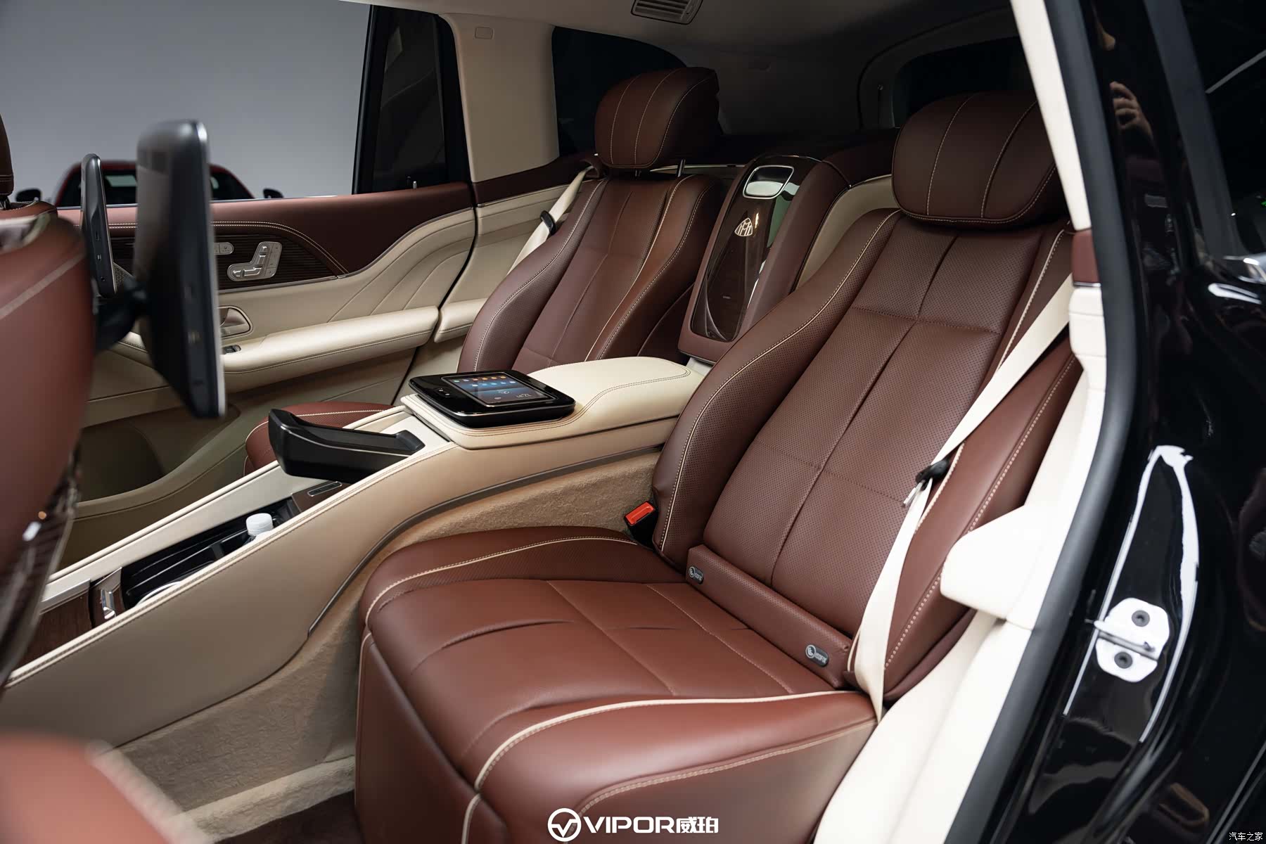 Maybach GLS, 2022 6