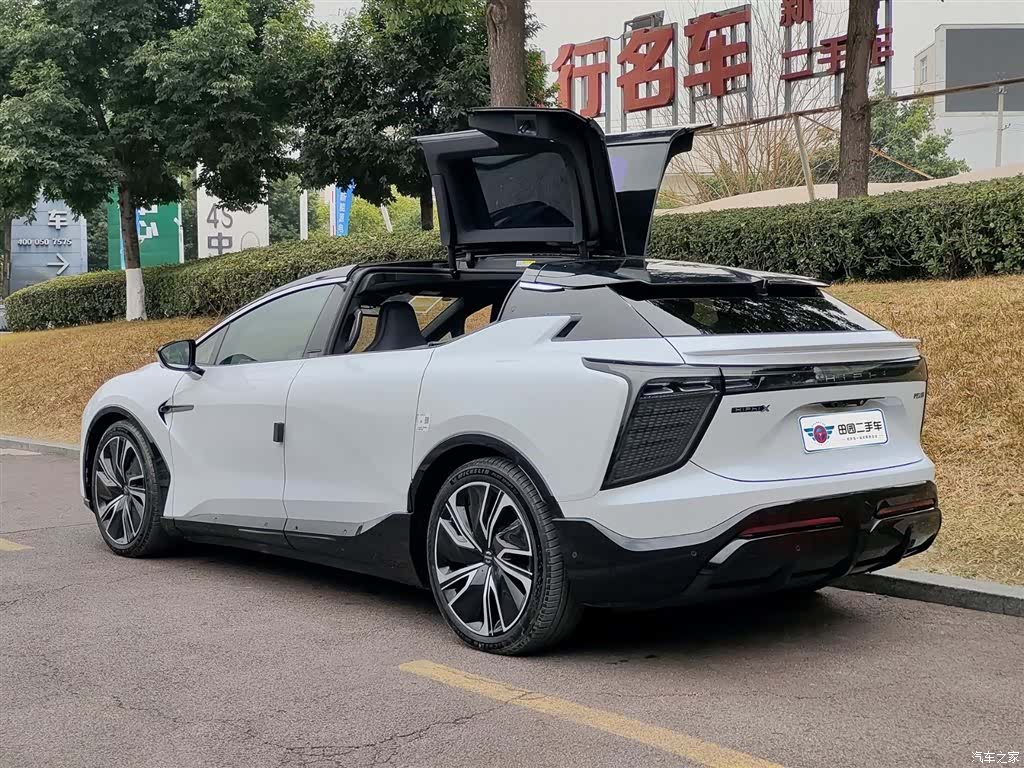 HiPhi X, 2025 4