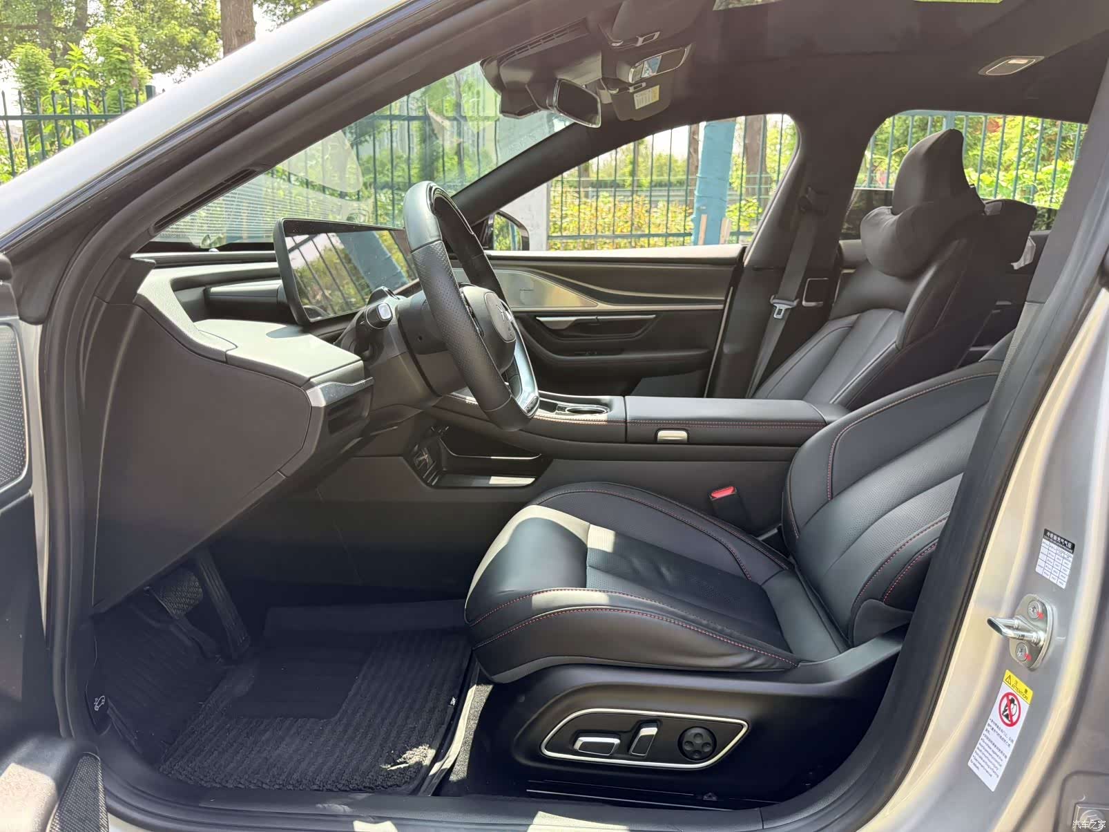 Xpeng P7, 2023 12