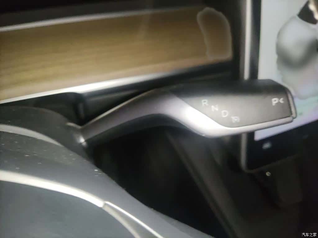 Tesla Model Y, 2023 7