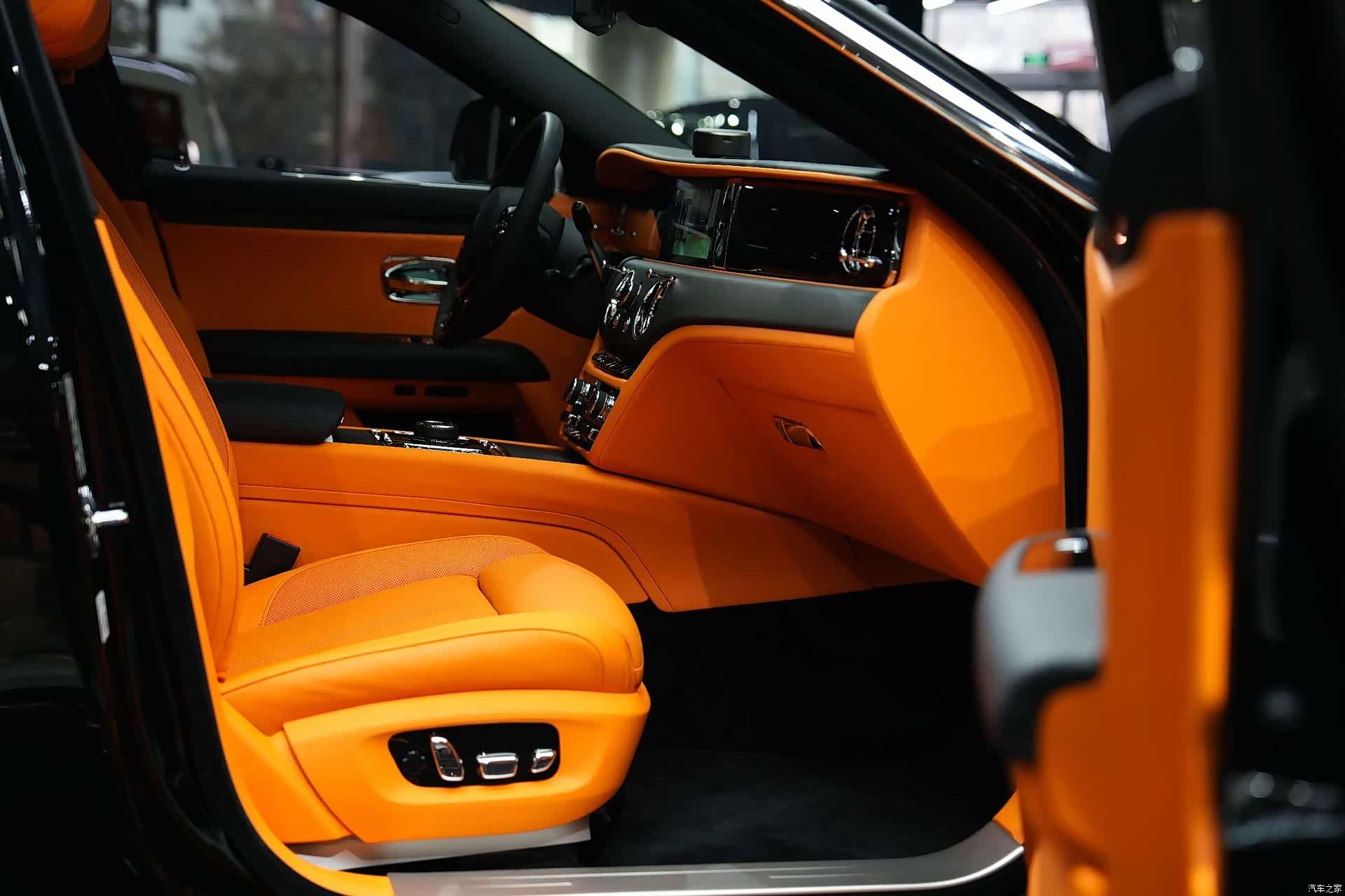 Rolls-Royce Ghost, 2025 34