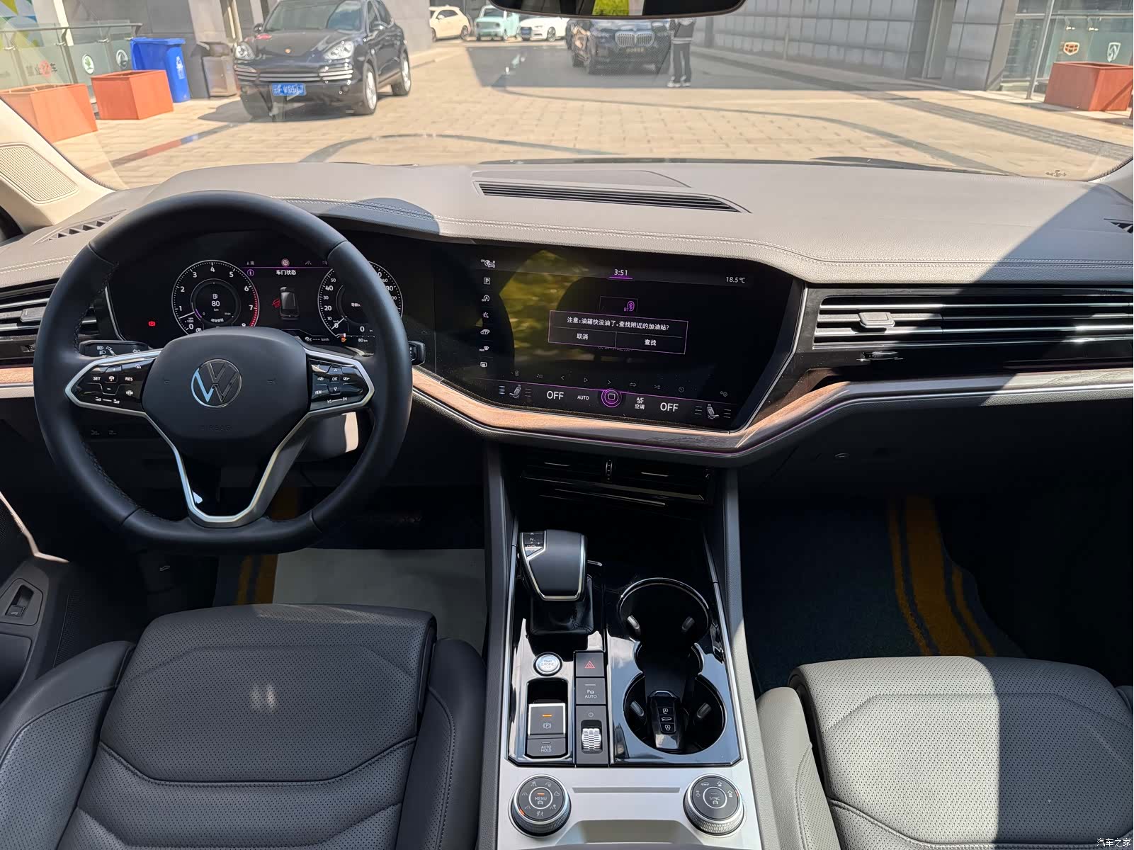 Volkswagen Touareg, 2021 все фото