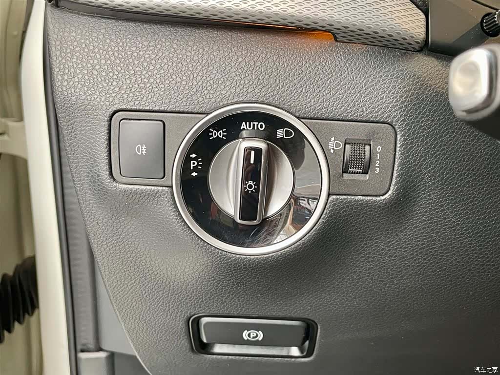 Mercedes-Benz B-Class, 2019 18