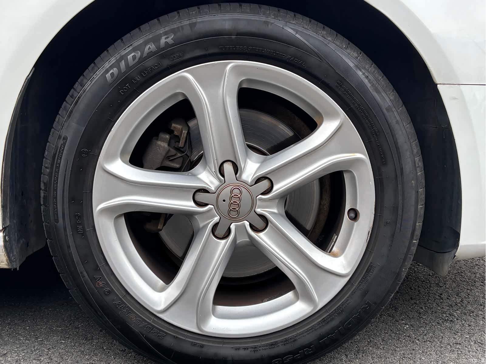 Audi A4L, 2015 4