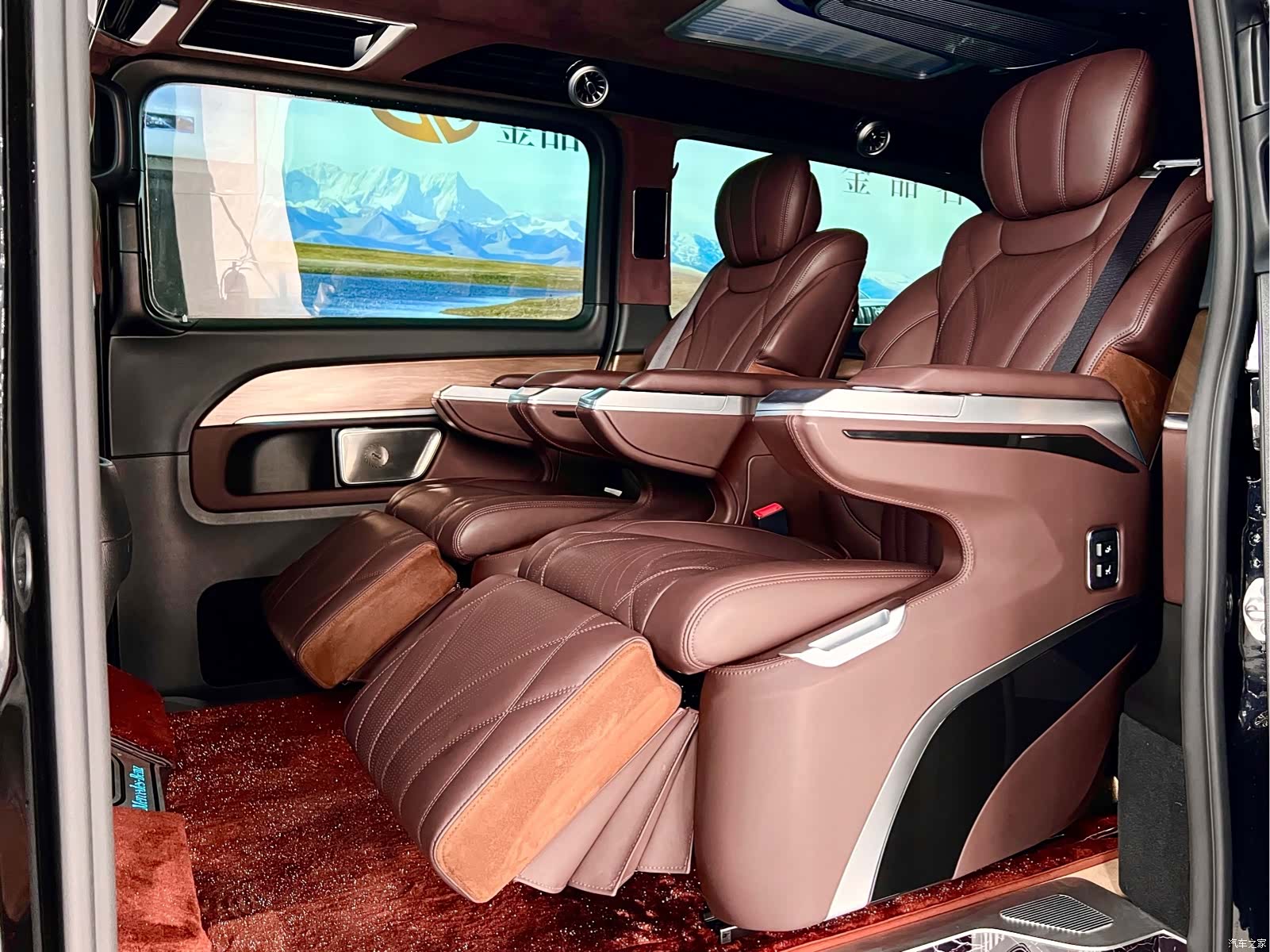Mercedes-Benz V-Class, 2024 10