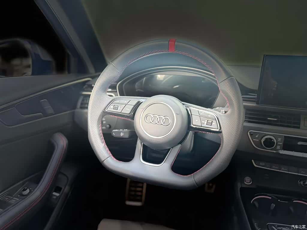 Audi A4L, 2025 14