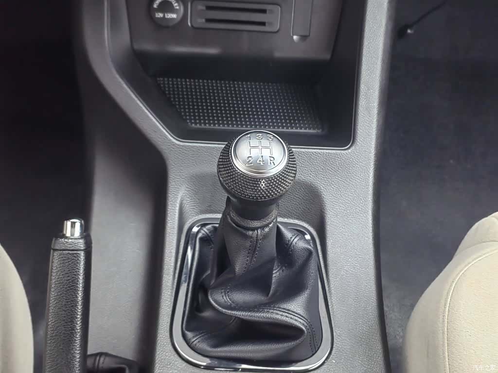 DongFeng M5, 2025 13