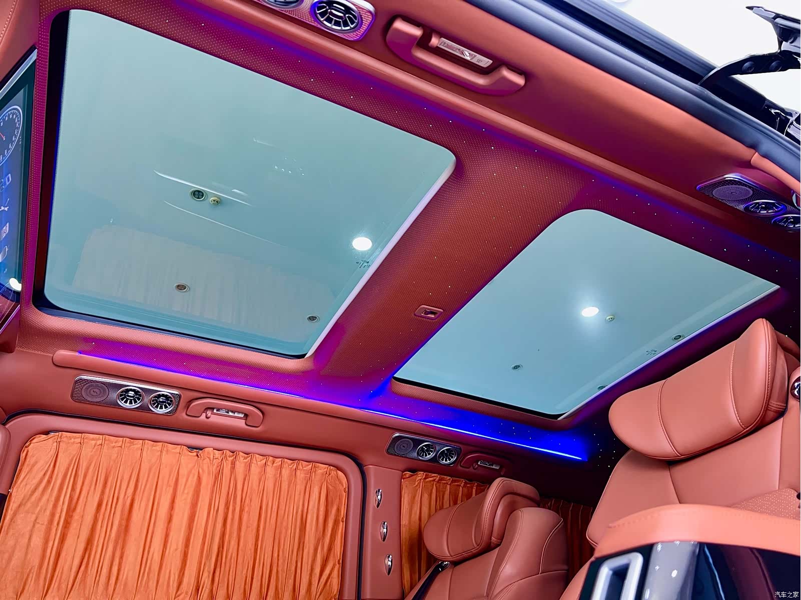 Mercedes-Benz V-Class, 2022 14