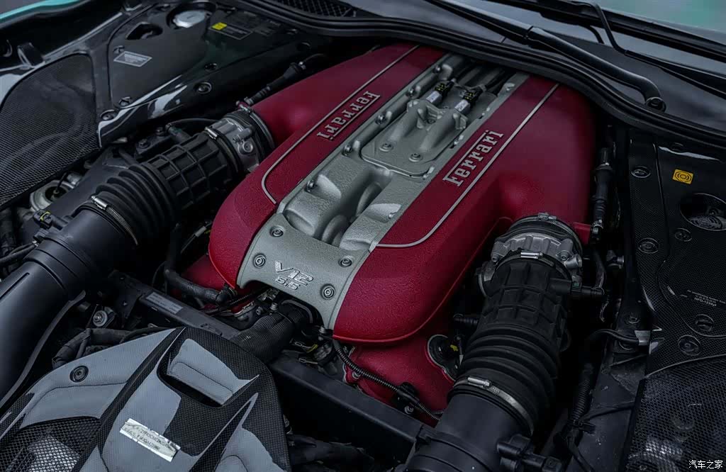 Ferrari 812, 2019 12