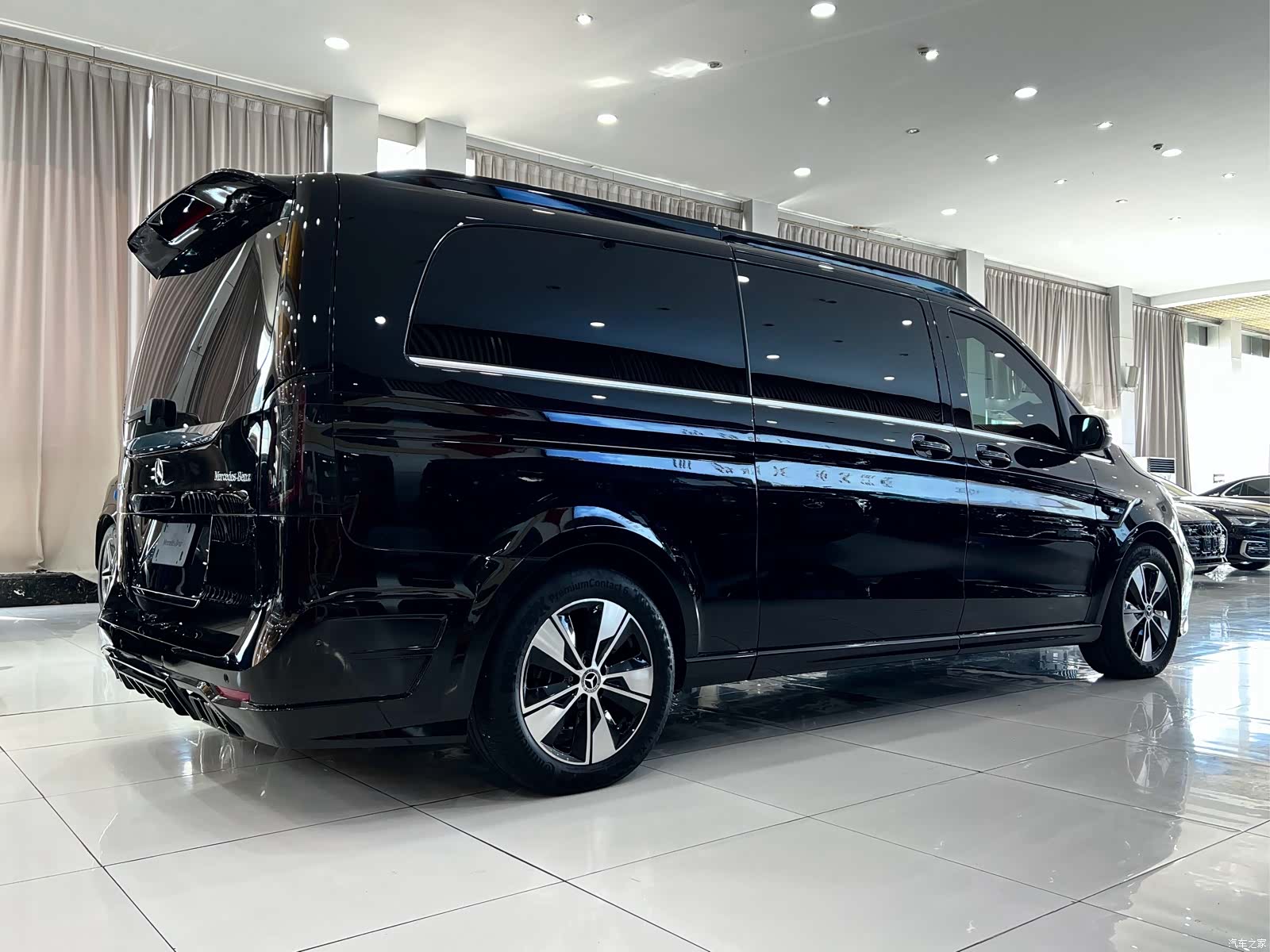 Mercedes-Benz V-Class, 2022 4