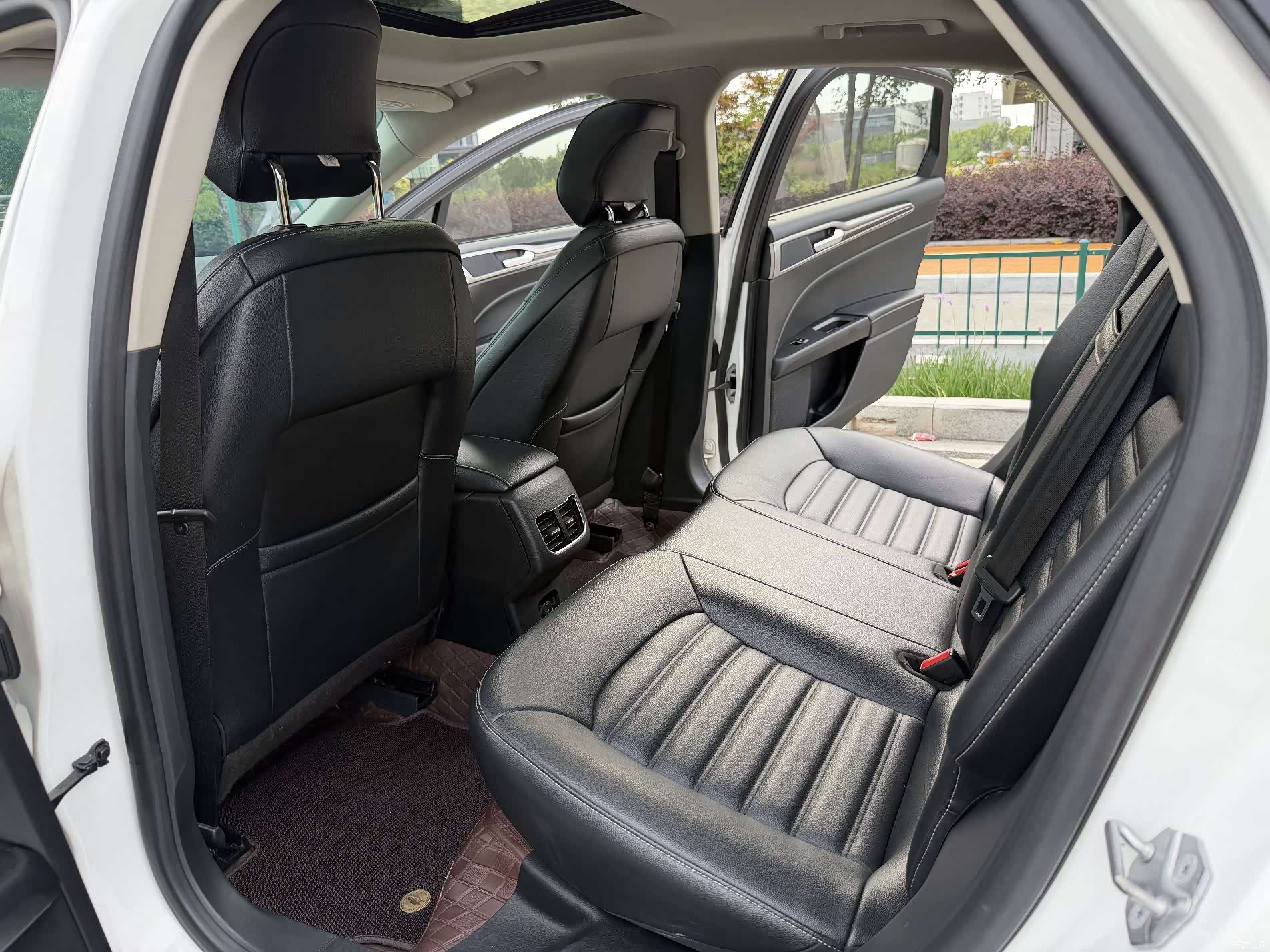 Ford Mondeo, 2021 6