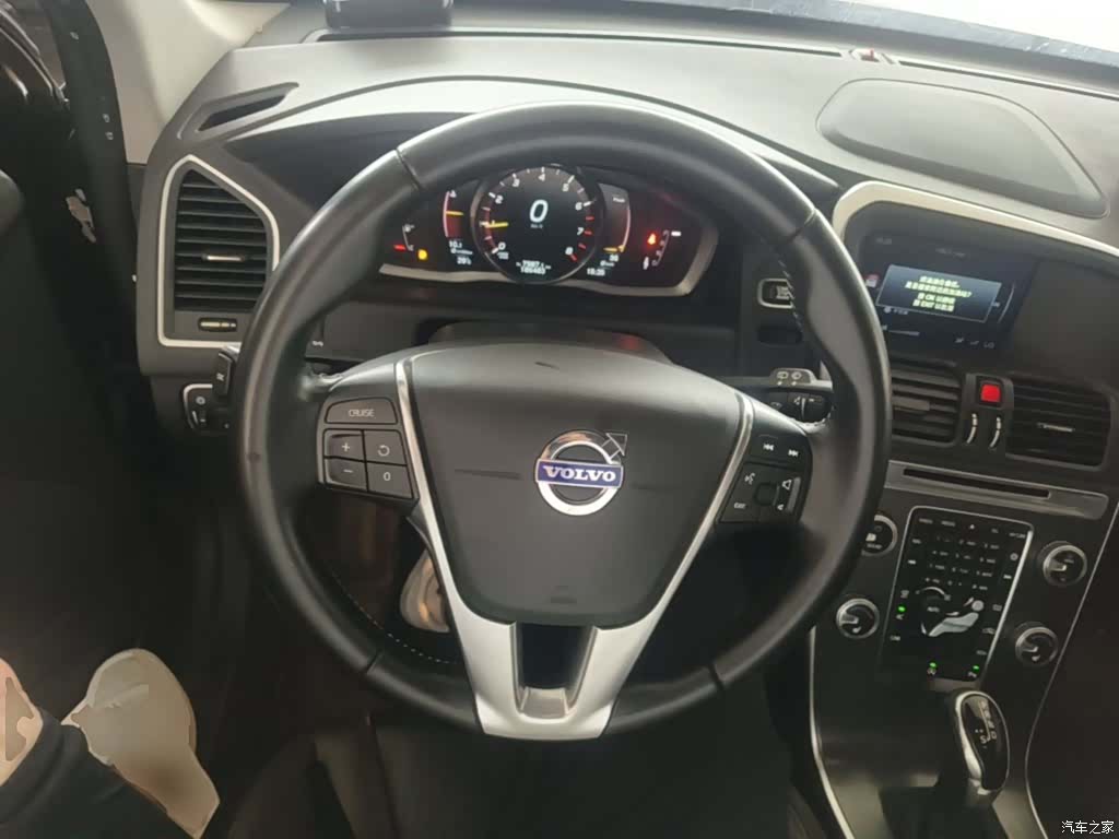 Volvo XC60, 2015 11