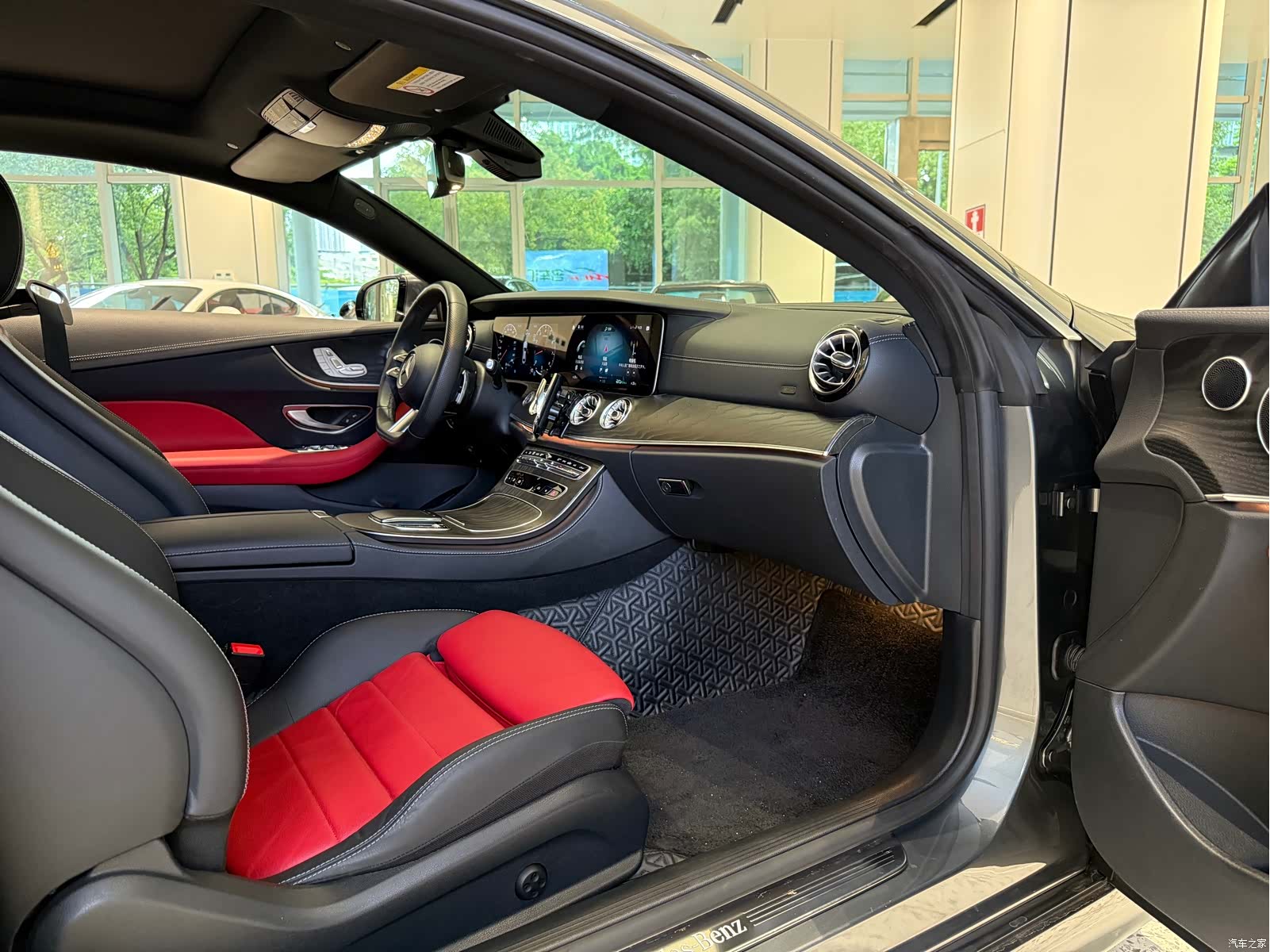 Mercedes-Benz E-Class, 2023 10