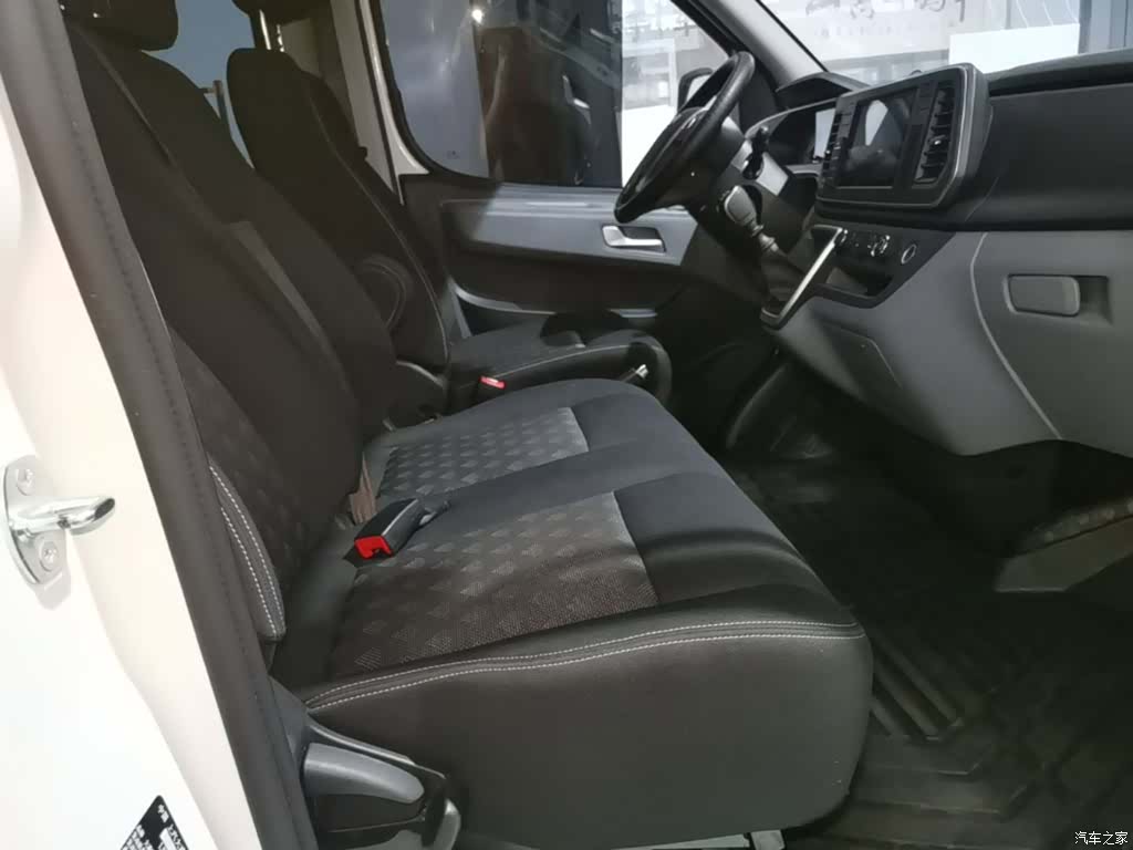 Maxus V80, 2026 25