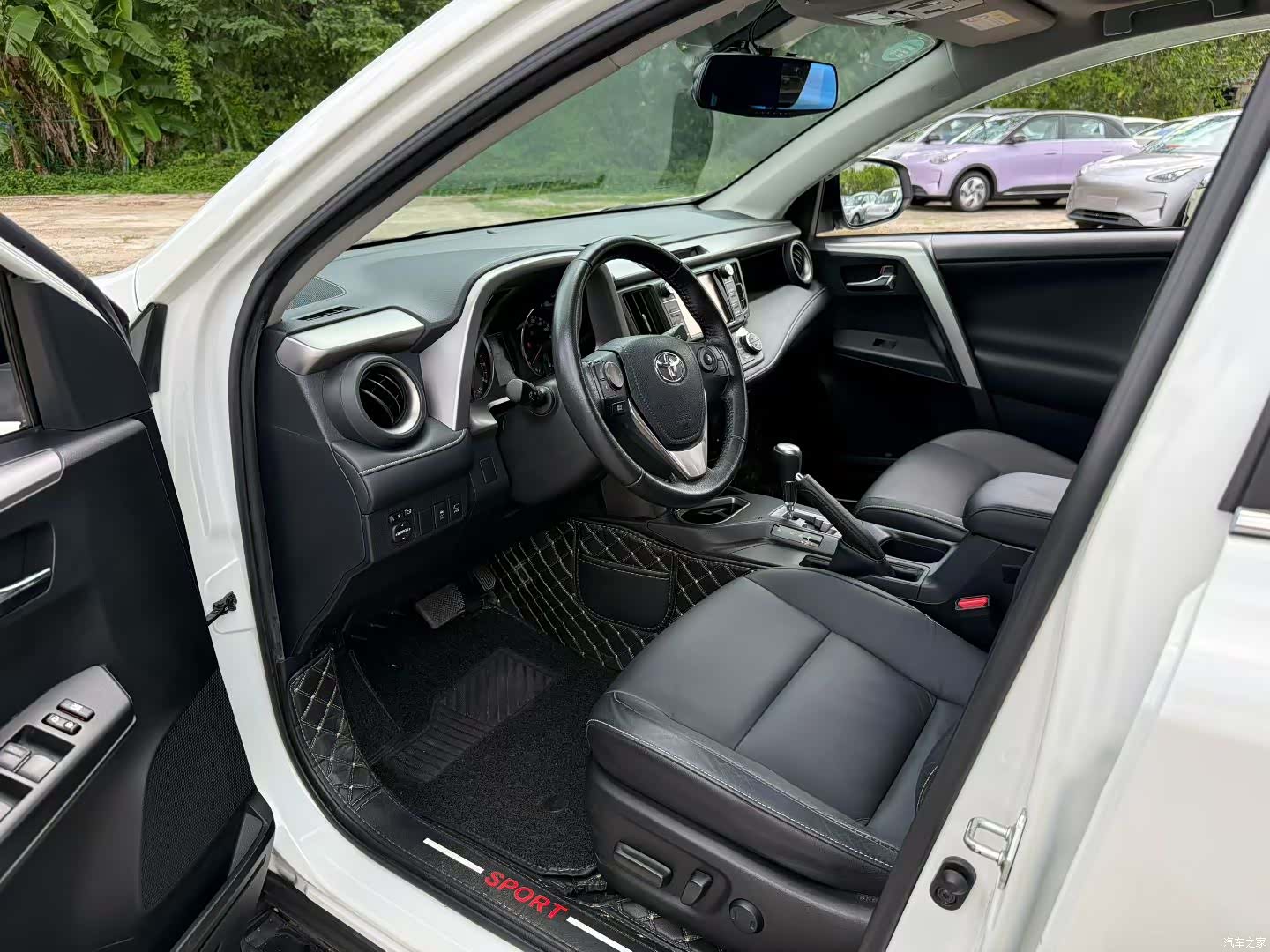 Toyota RAV4, 2017 4