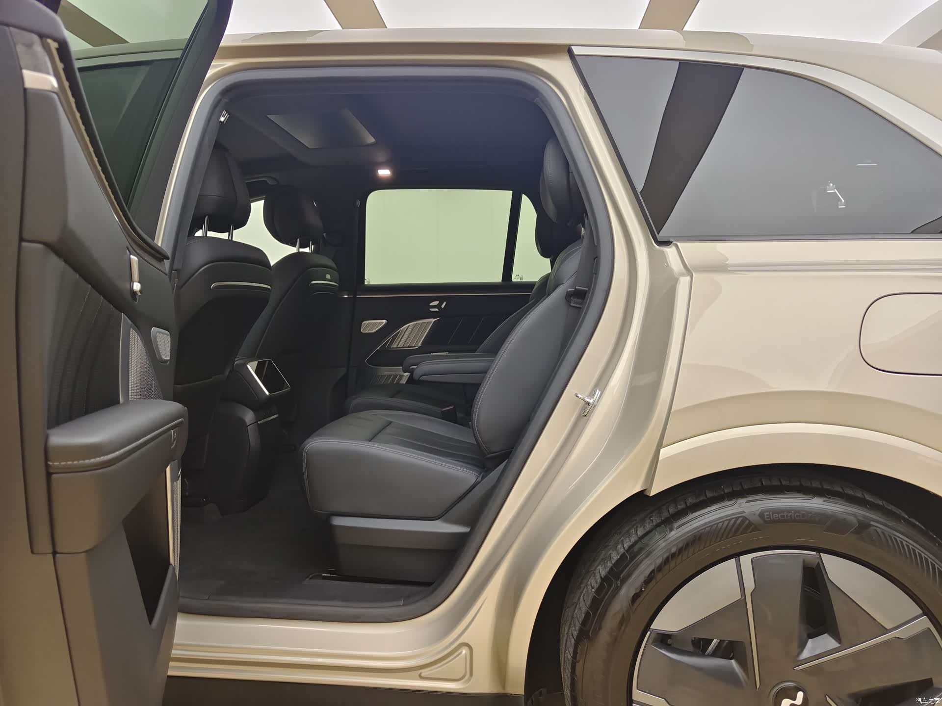 NIO L90, 2025 15