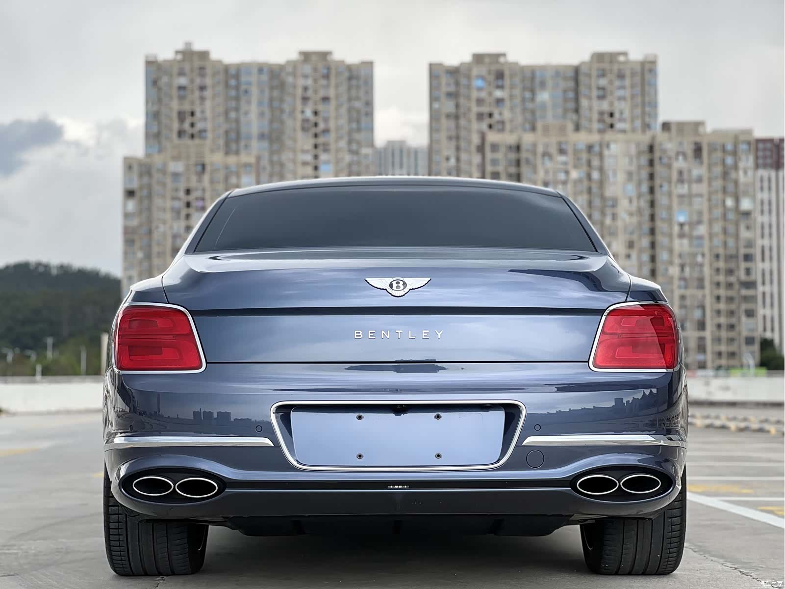 Bentley Flying Spur, 2022 12