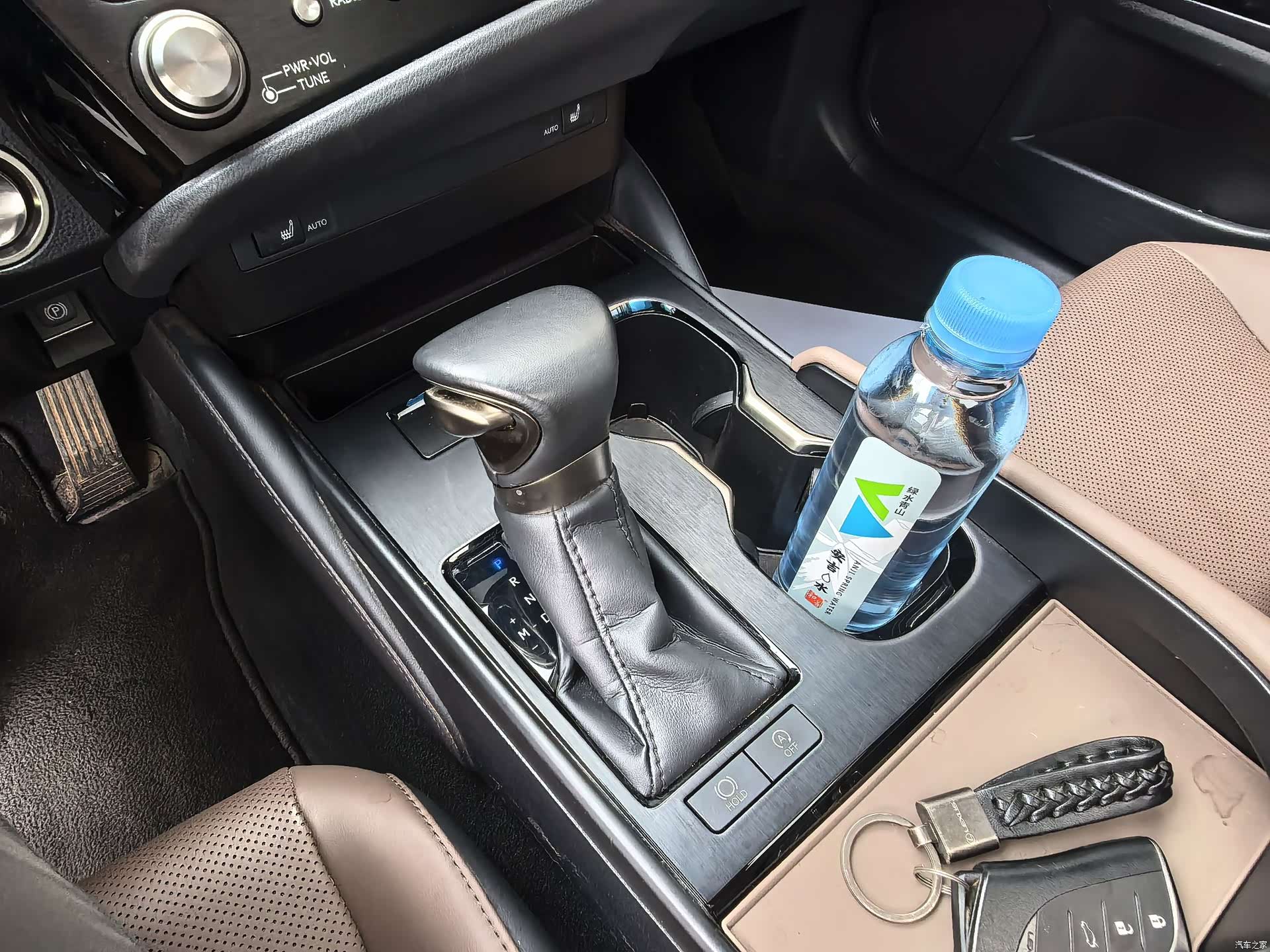Lexus ES, 2024 20