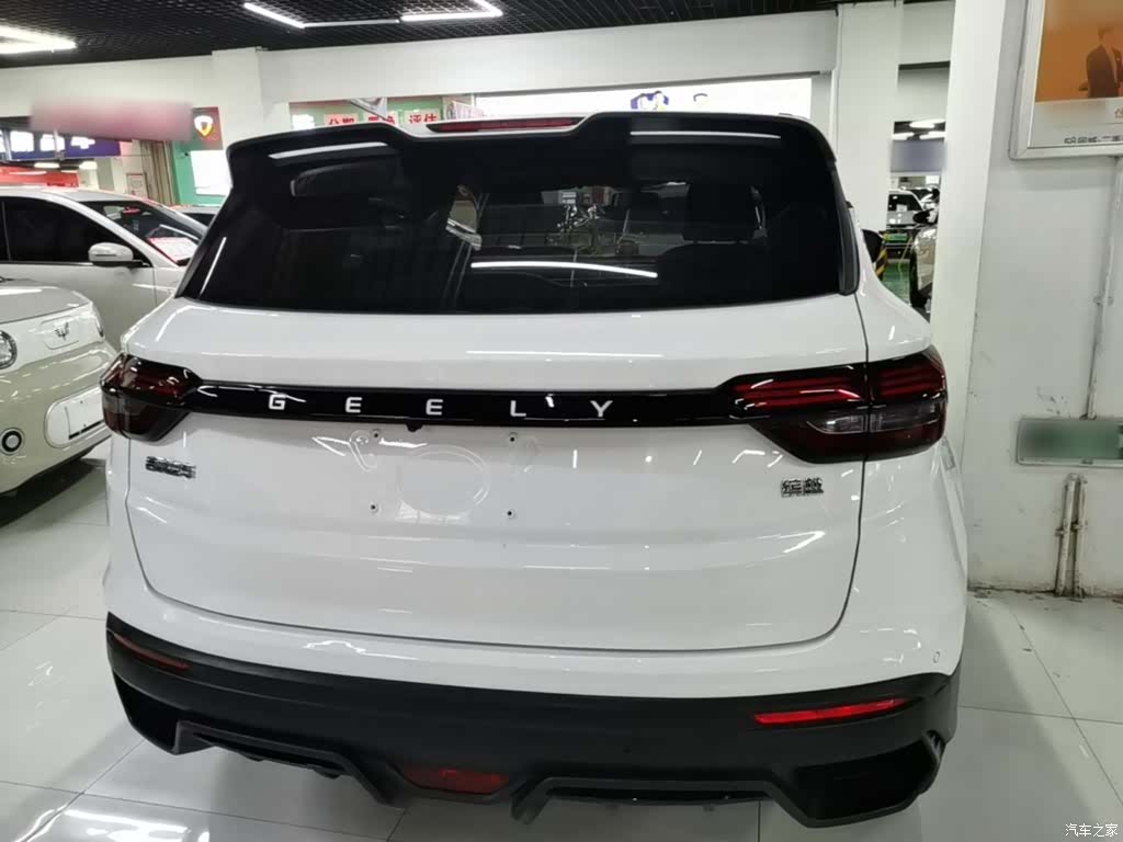Geely Coolray, 2025 6
