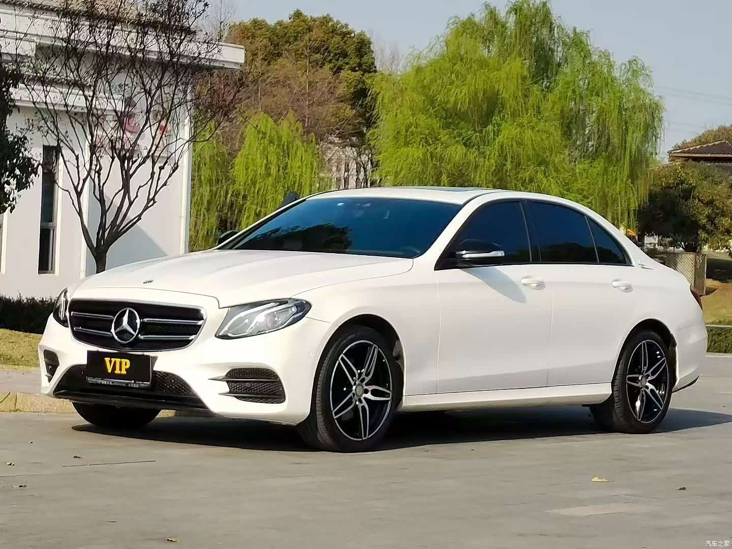 Mercedes-Benz E-Class, 2017 1