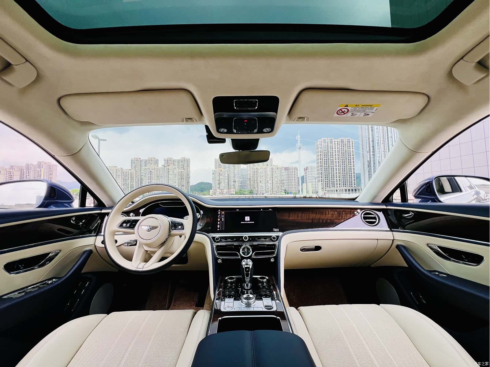 Bentley Flying Spur, 2022 8