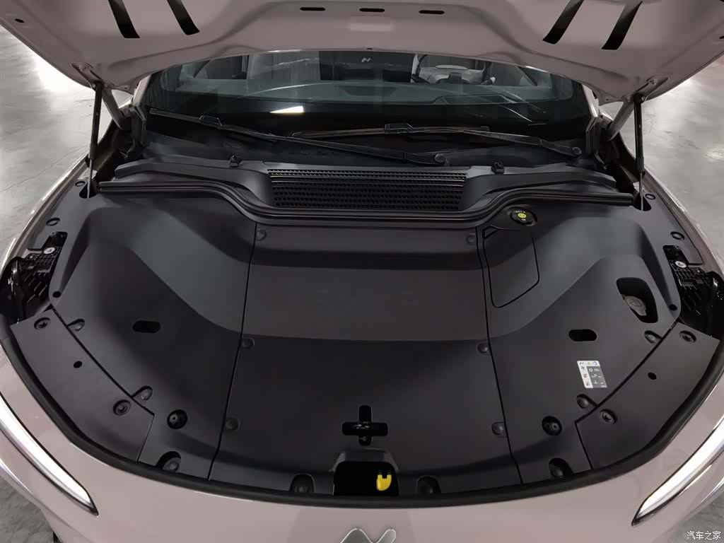NIO L60, 2025 6