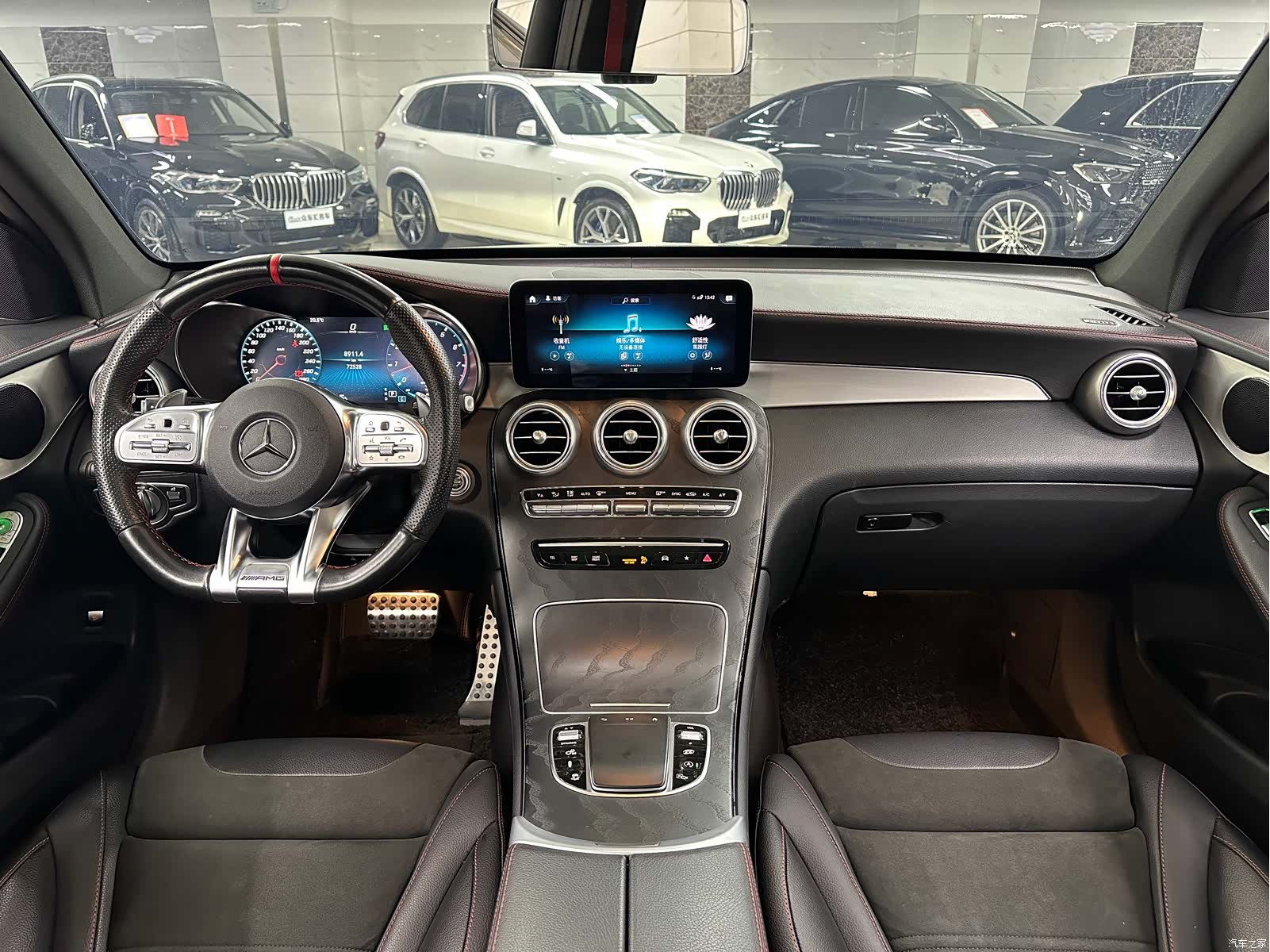 Mercedes-Benz GLC, 2022 12