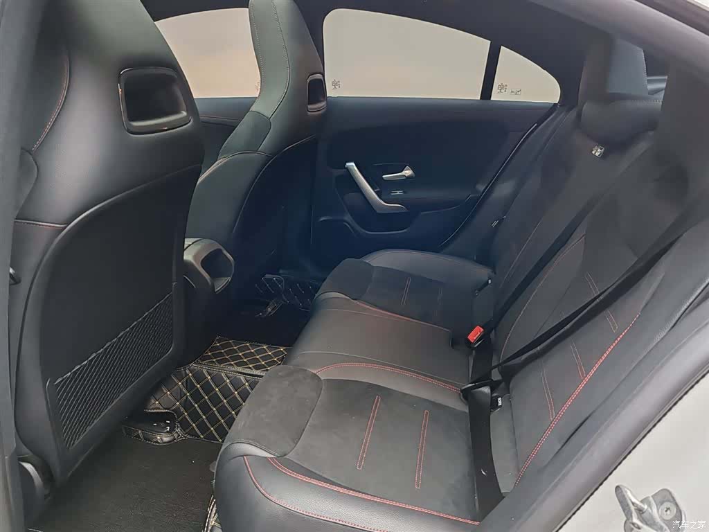 Mercedes-Benz CLA, 2025 10