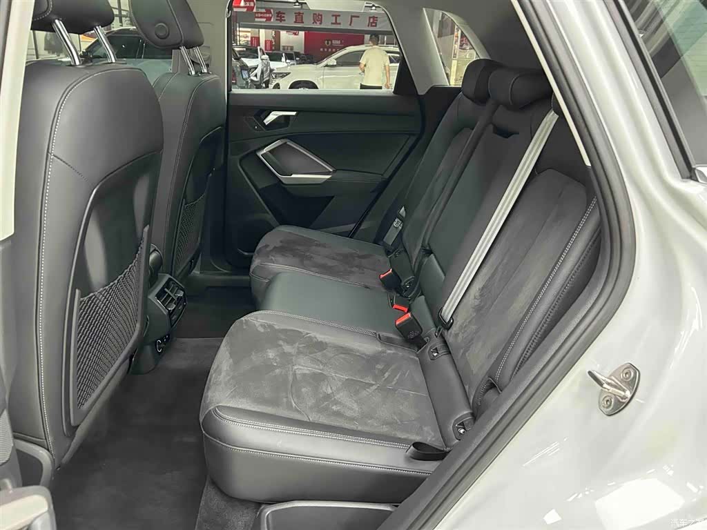 Audi Q3, 2023 14