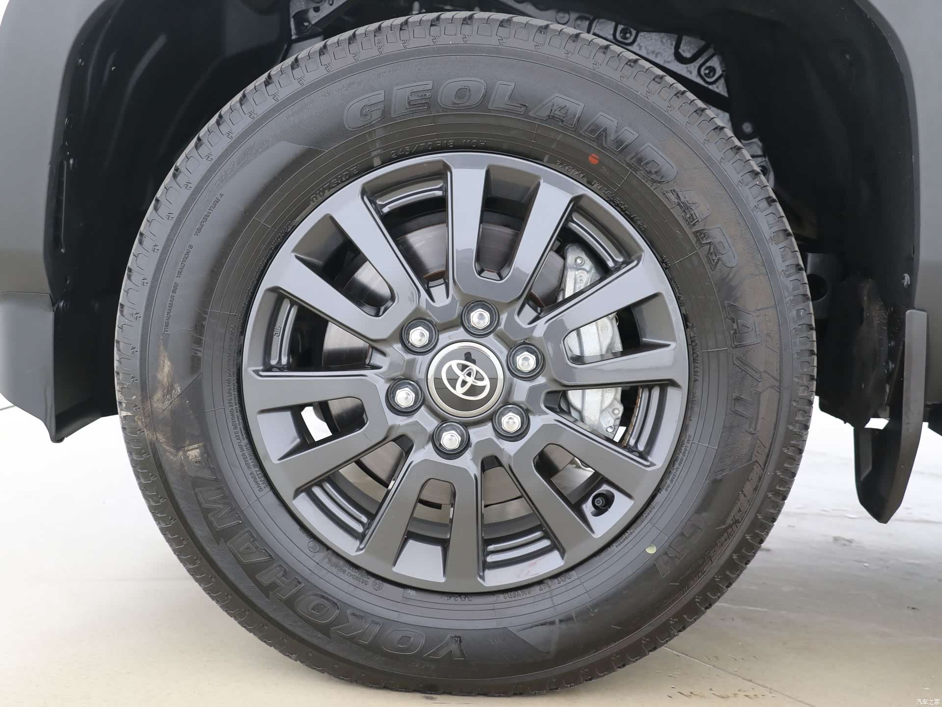 Toyota Prado, 2024 16