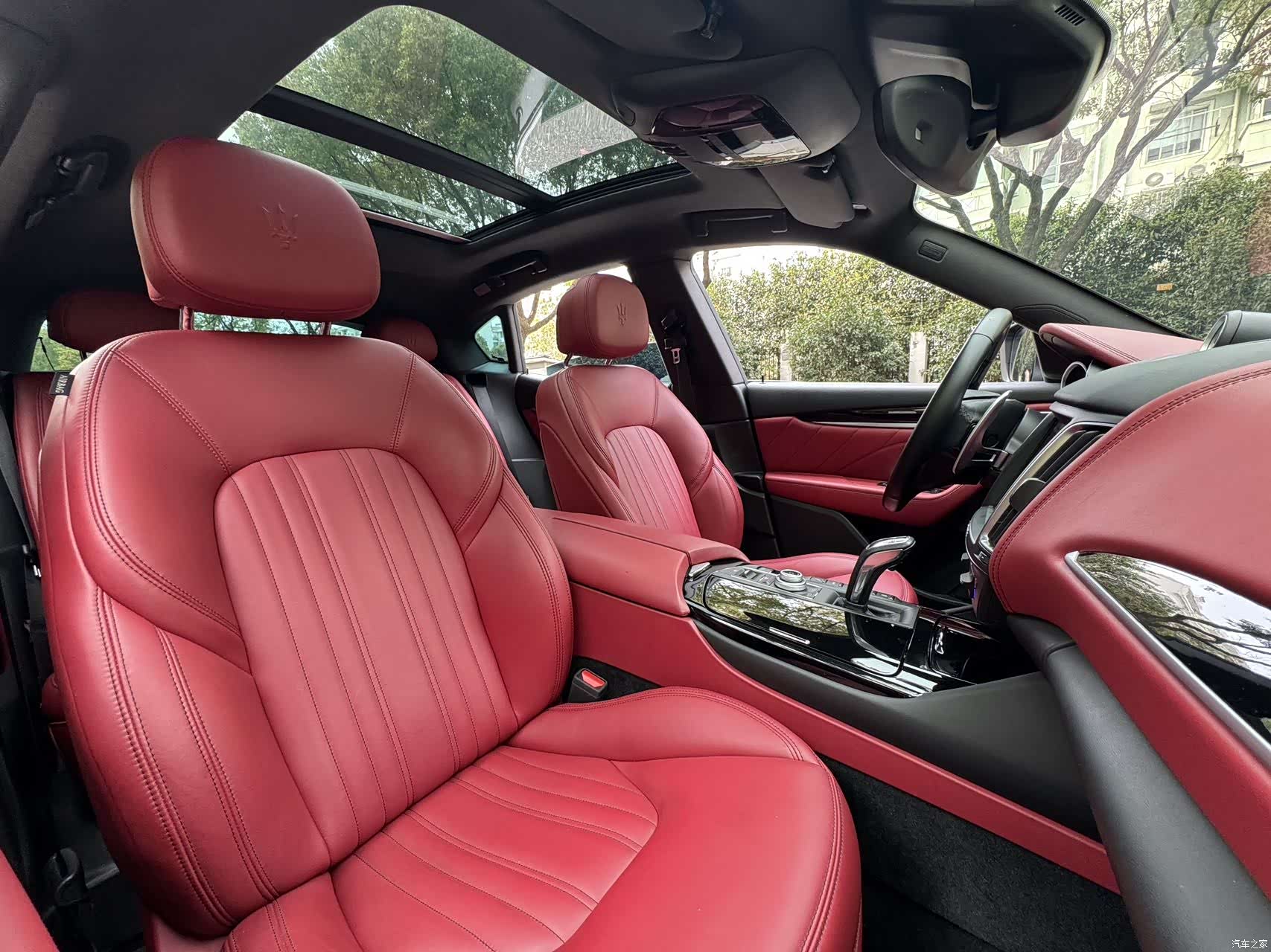 Maserati Levante, 2019 16