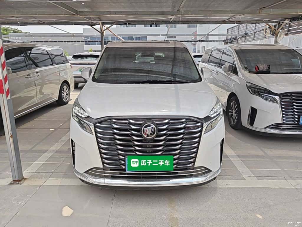 Buick GL8, 2023 3