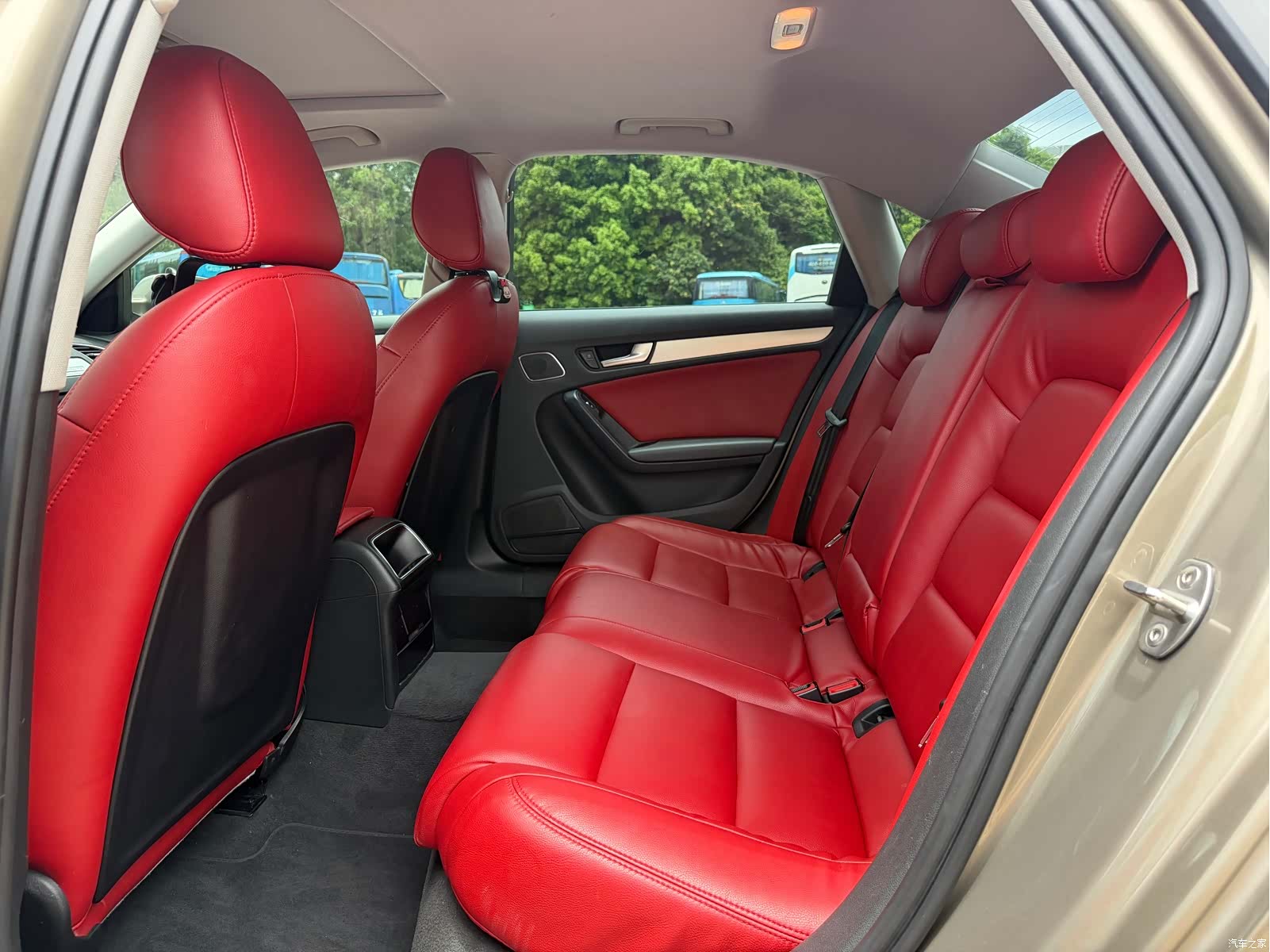 Audi A4L, 2014 11