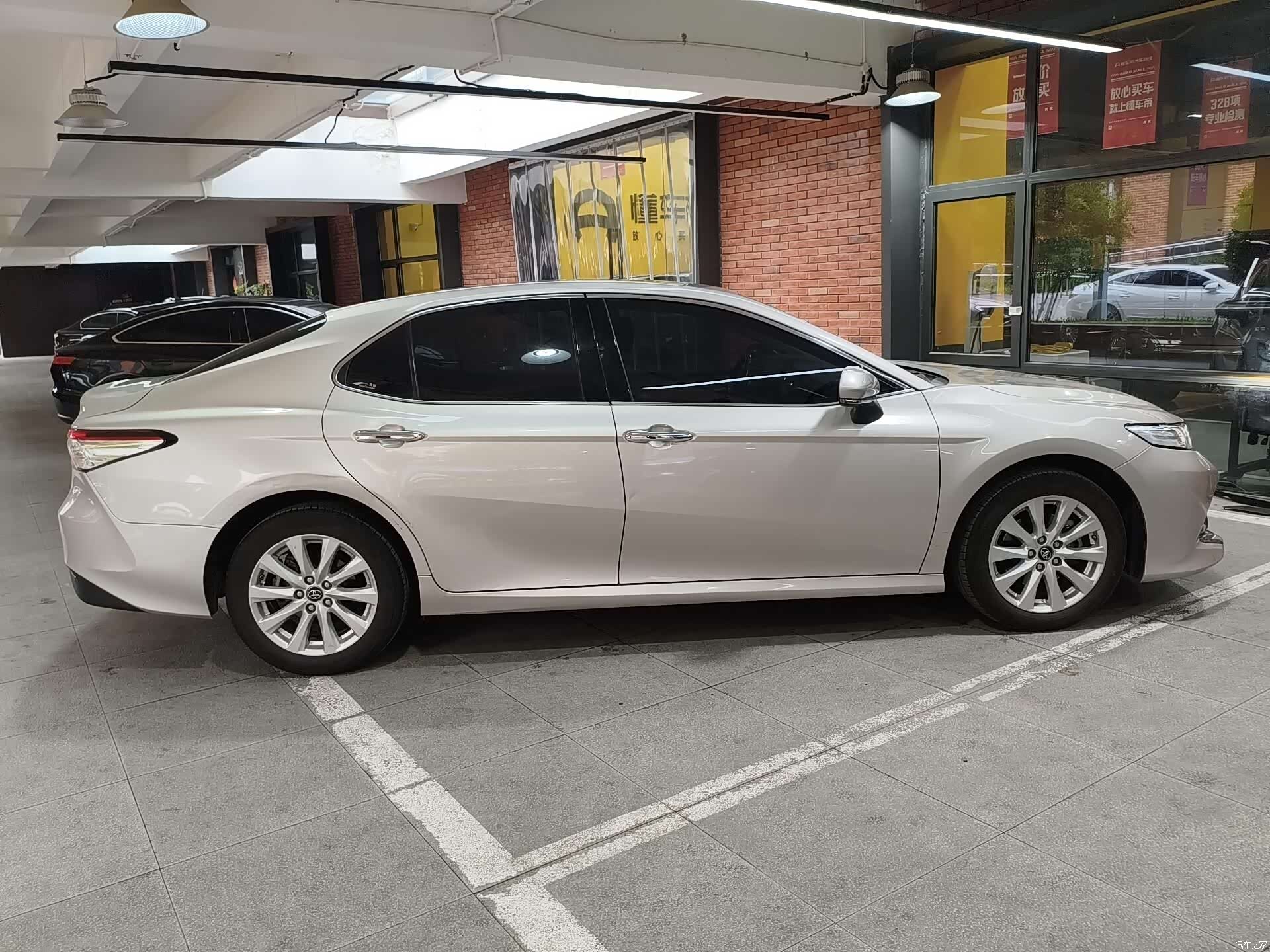 Toyota Camry, 2021 все фото