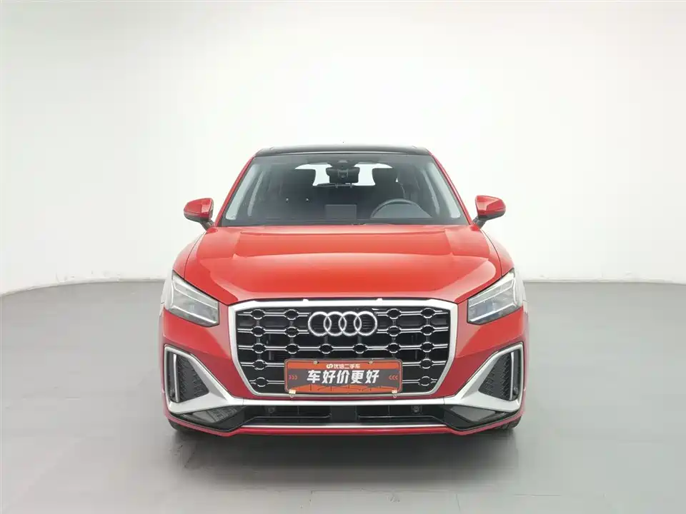 Audi Q2L
