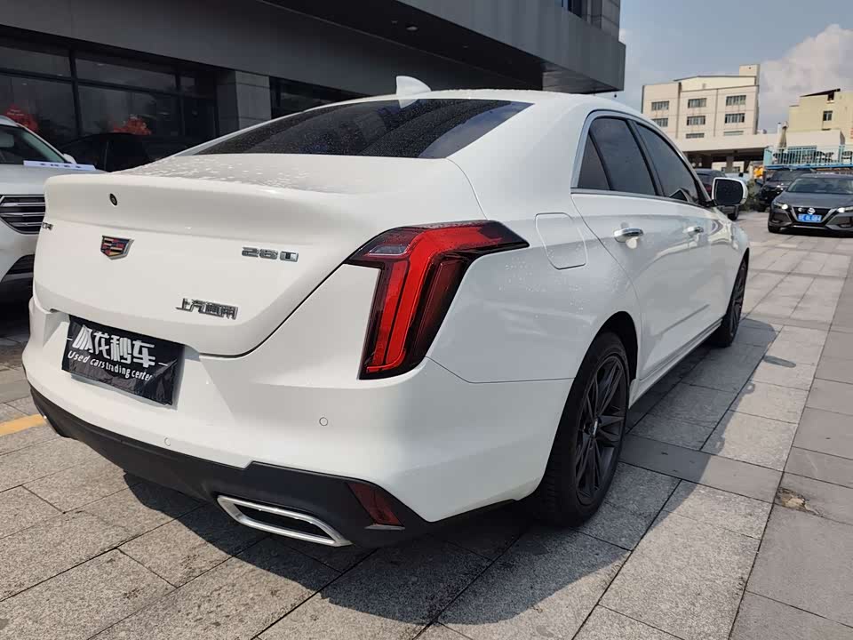 Cadillac CT4