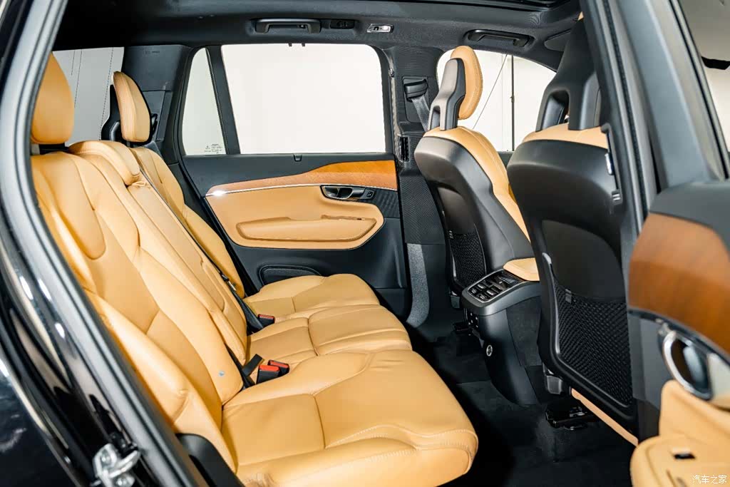 Volvo XC90, 2018 20