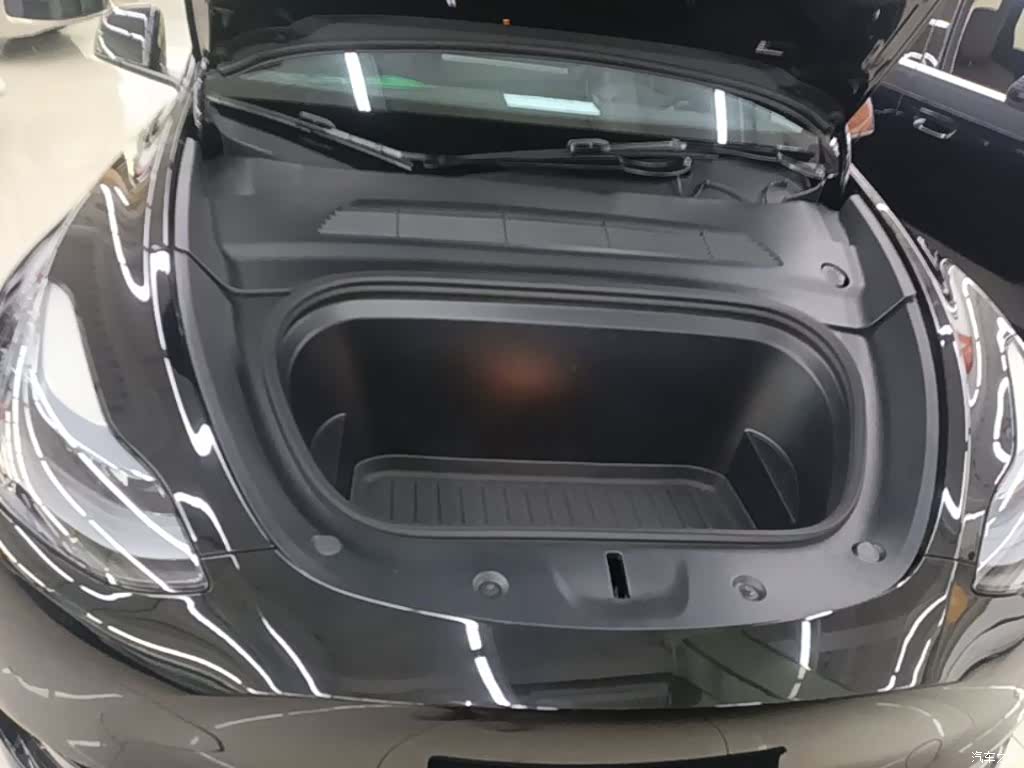 Tesla Model Y, 2023 20