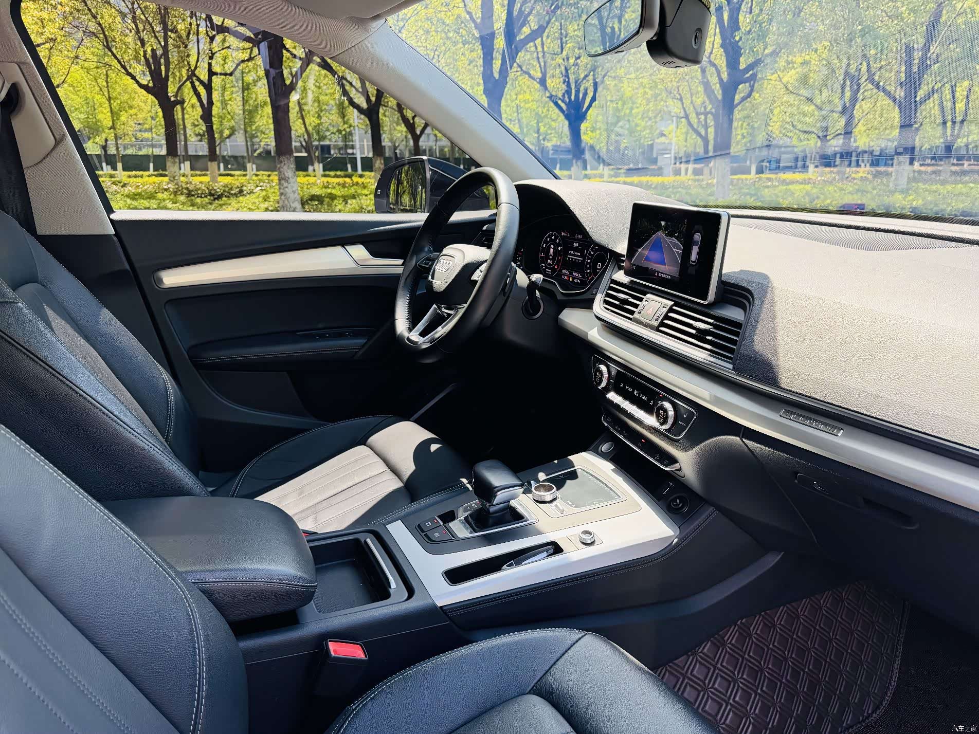 Audi Q5L, 2021 10