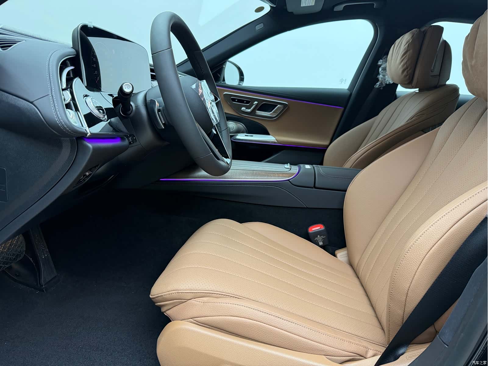 Mercedes-Benz E-Class, 2024 15