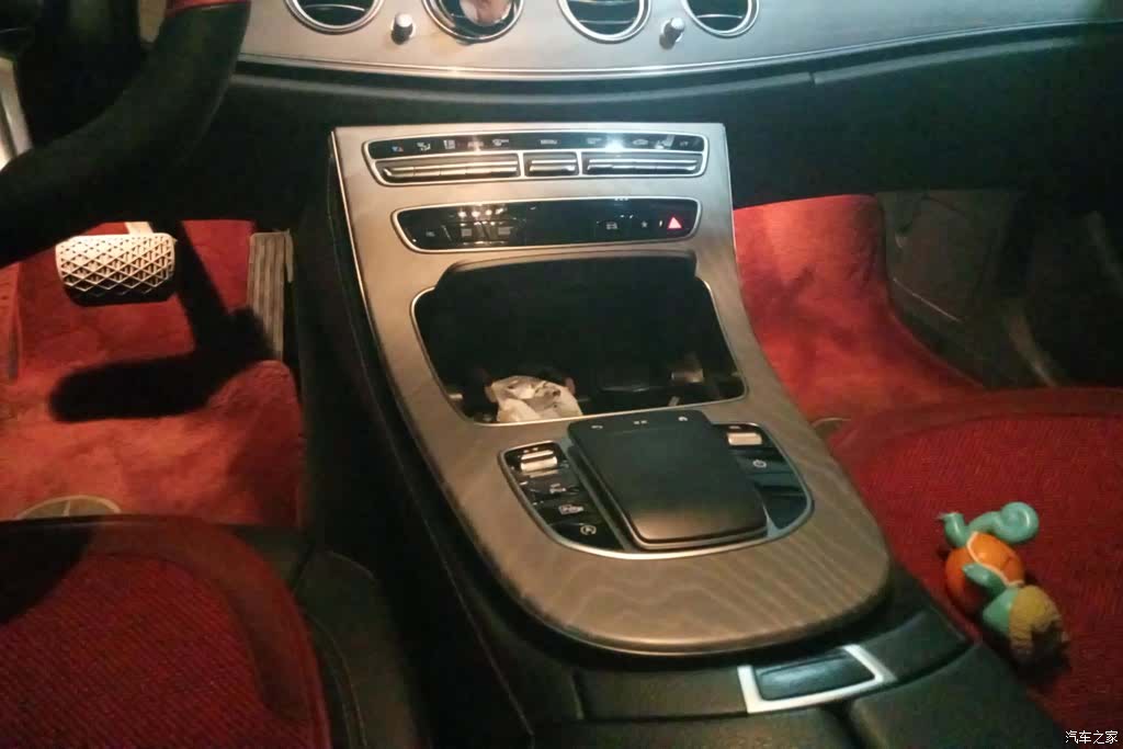 Mercedes-Benz E-Class, 2021 16