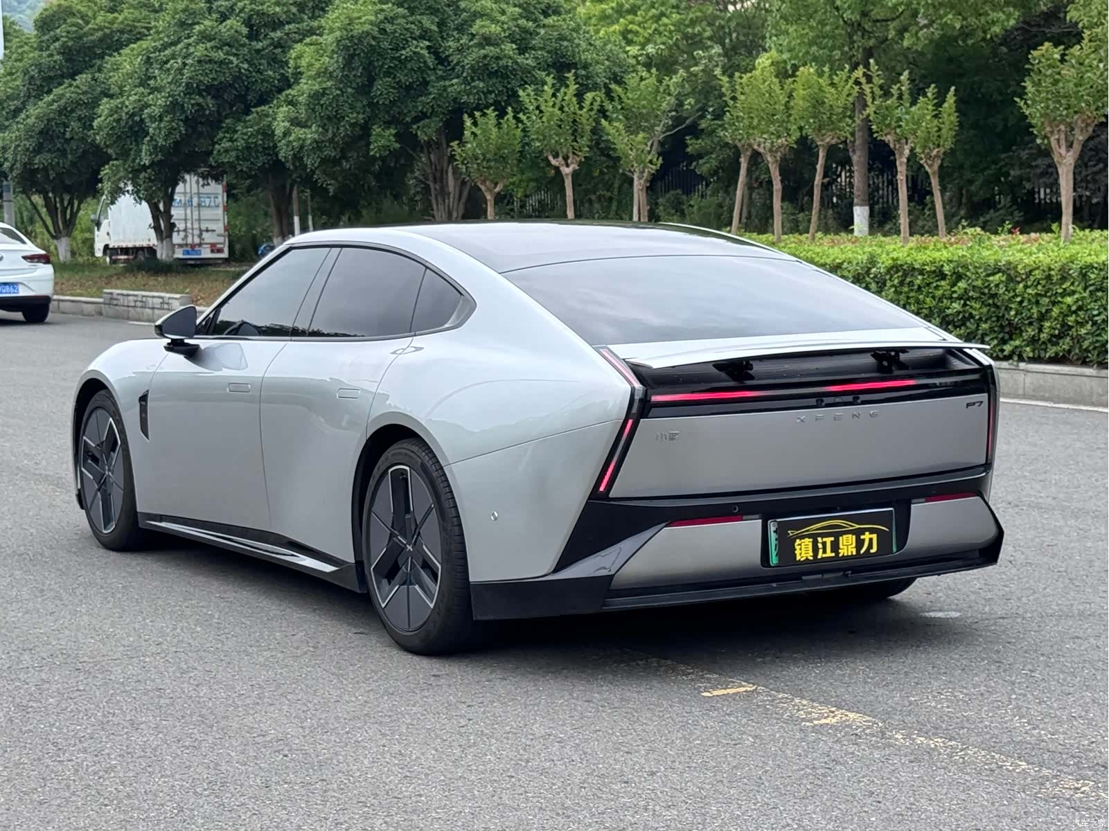 Xpeng P7, 2025 11